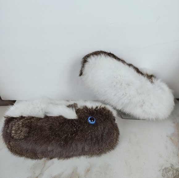 Unbranded Plush Guinea Pig Genuine Rabbit Fur Slippers, Sz M (7-8) - Picture 2 of 10